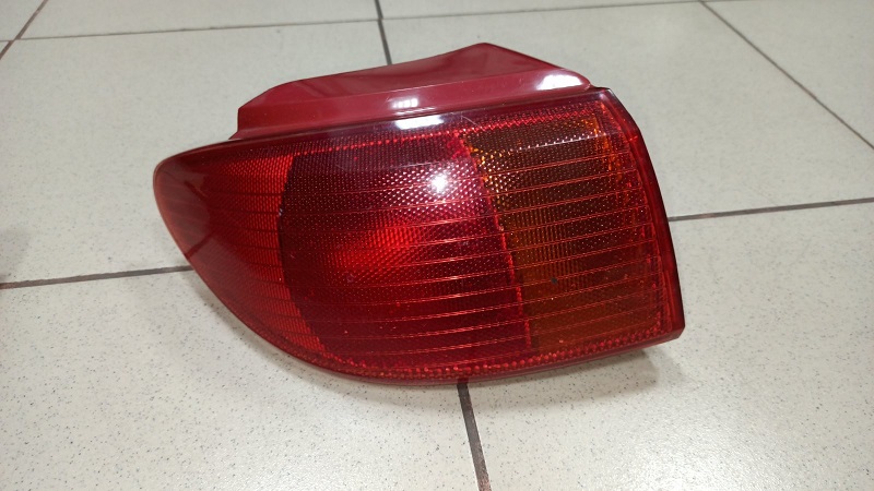 Задний фонарь MAZ DEMIO DY P1977 L '02-  [б/у]
