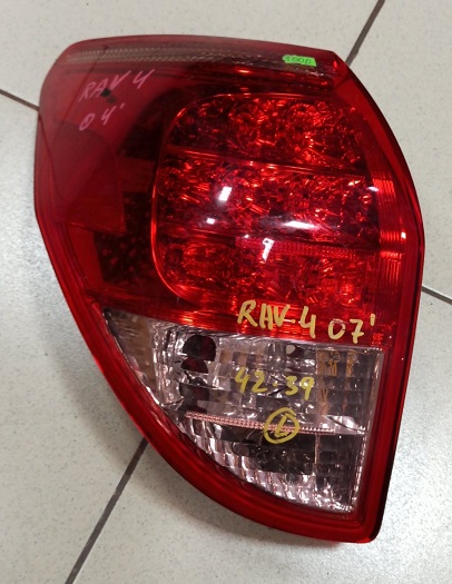 Задний фонарь TOY RAV4 ACA30 42-39 L  07--     [б/у]