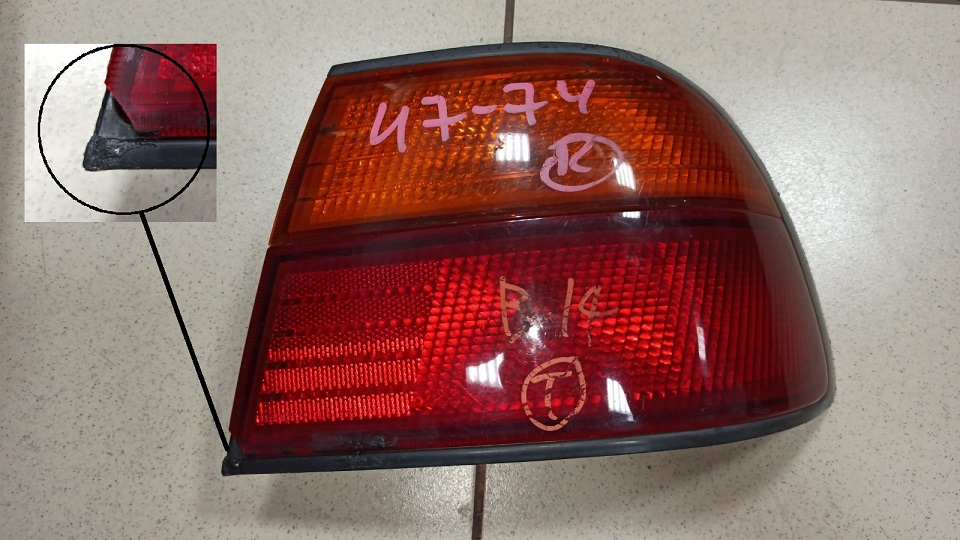 Задний фонарь NIS SUNNY FB14 47-74 R [б/у] /уголок скол/