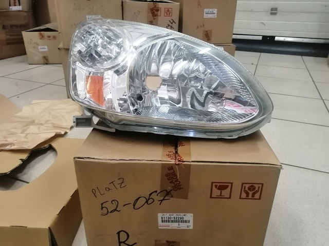 Фара TOY PLATZ (02-) 52-067 R [81130-52290] TOYOTA