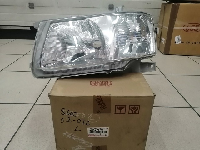 Фара TOY SUCCEED  52-076L [81170-52250] TOYOTA /без эл.корректора/