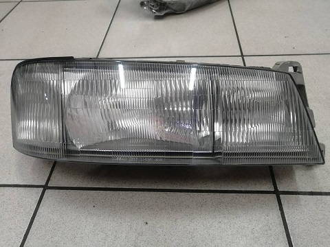Фара NIS LARGO W30 100-52461 R [б/у] (к/с98)