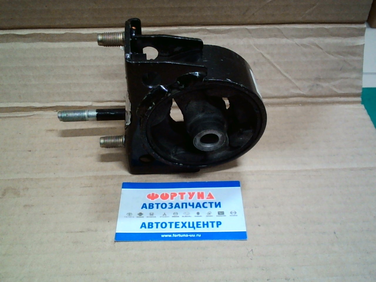 Подушка двигателя 12371-64190 TOYOTA /REAR SV40 3S, 4S, 2C, 3C/