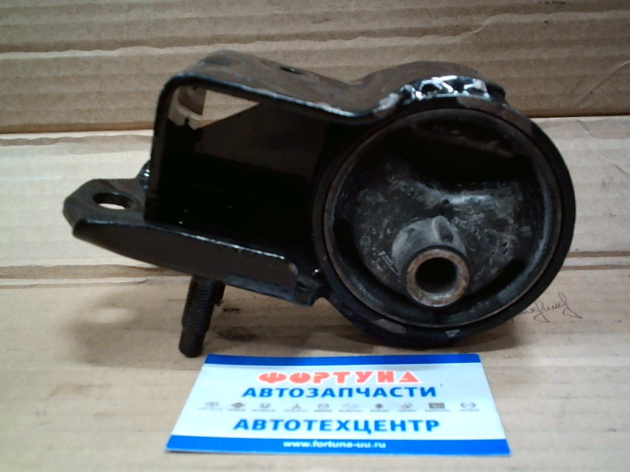 Подушка двигателя 12362-11070 NOK /2E-3E 90 куз/