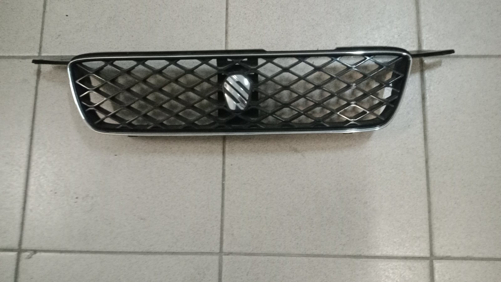 Решётка TOY SPRINTER AE110 (99) [53111-1A340] [б/у]