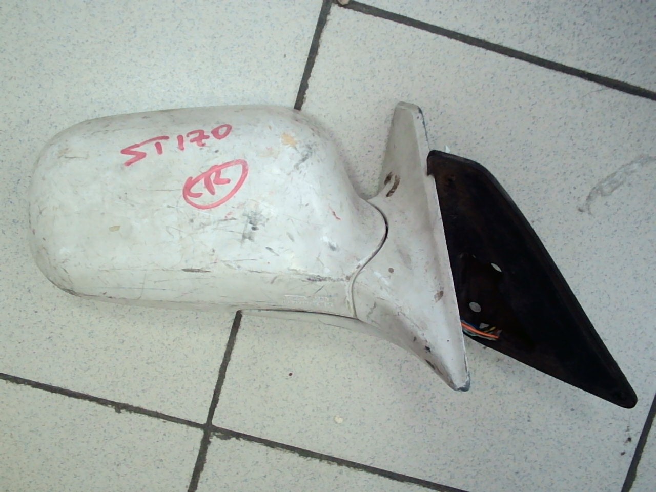 Зеркало TOY CARINA AT170 R /7 пр. белое/ [б/у]