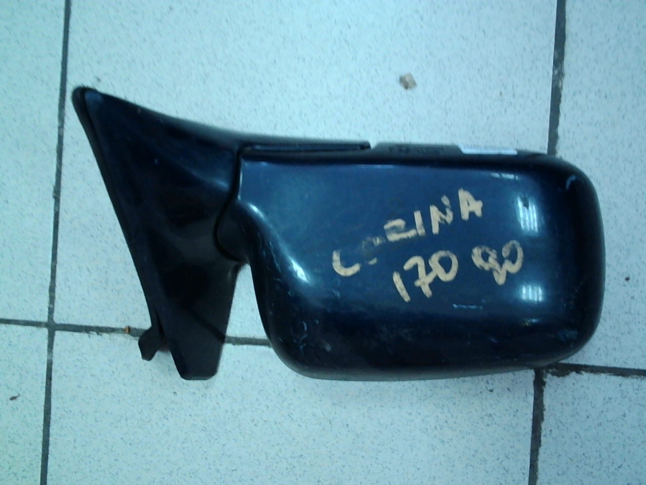 Зеркало TOY CARINA AT170 R /3 пр. темно-зелёное/ [б/у]