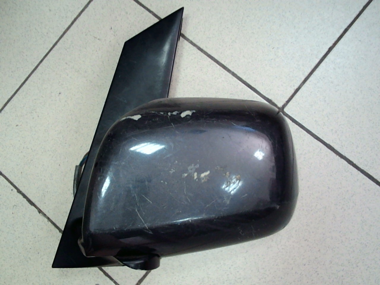 Зеркало TOY Noah/Voxy AZR60 (2003-) L /Темный/ 6880