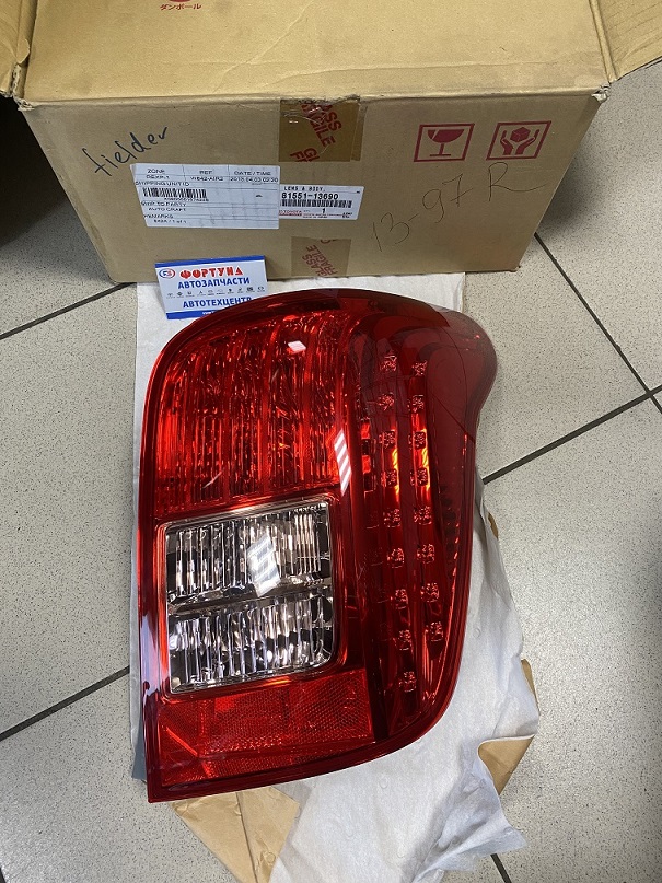 Задний фонарь TOY FIELDER 13-97 R 06- [81551-13690] TOYOTA