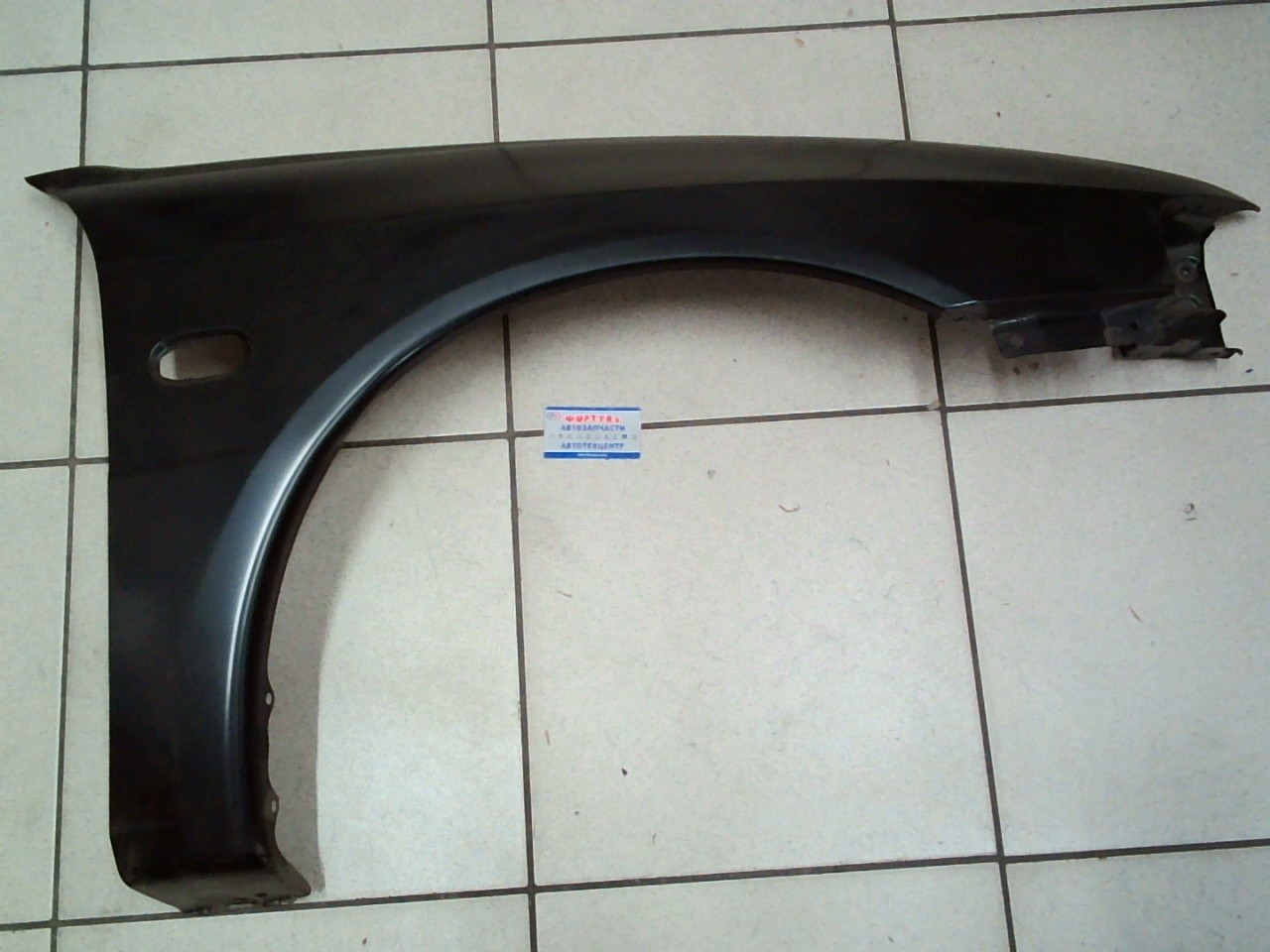 Крыло MMC LANCER (95-00) R [MB15-016-1/MBW2-016-1] TW