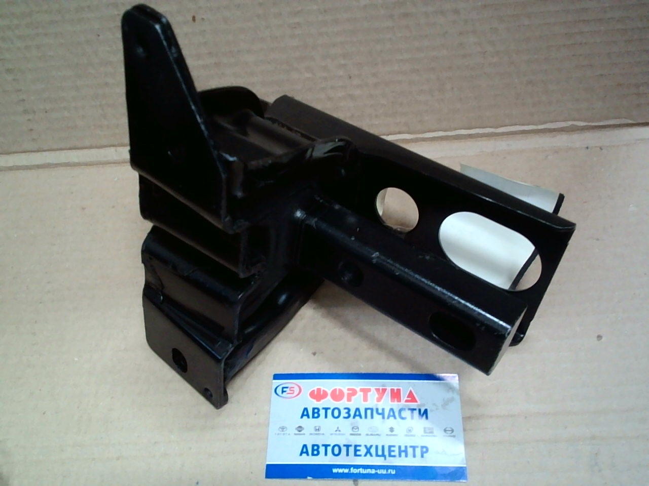 Подушка двигателя 12306-B1030/B1020  PASSO,  BB '06-  DAIHATSU