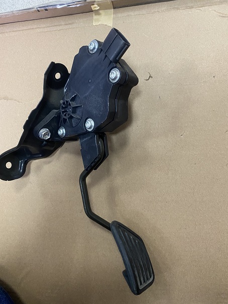 Педаль газа с датчиком TOY RACTIS NCP100 [б/у]