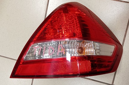 Задний фонарь NIS TIIDA 4088 R [б/у]
