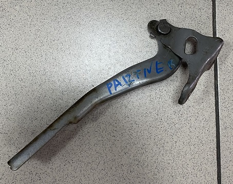 Петля капота HON PARTNER GJ3 LH [60170-SAA-G00ZZ] [б/у]