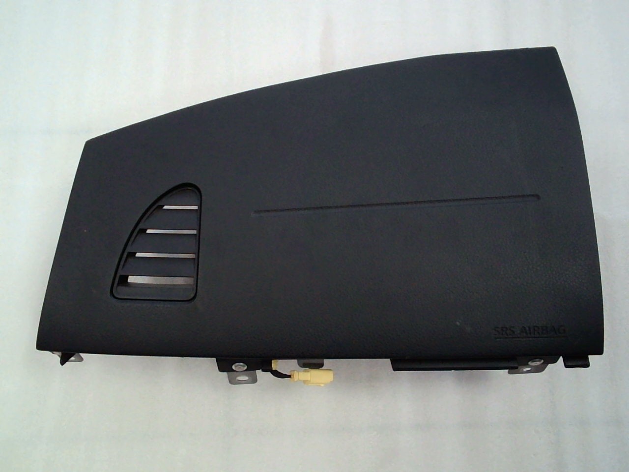 Airbag пассажирский NIS TIIDA C11 /чёрный/ с патроном [б/у]