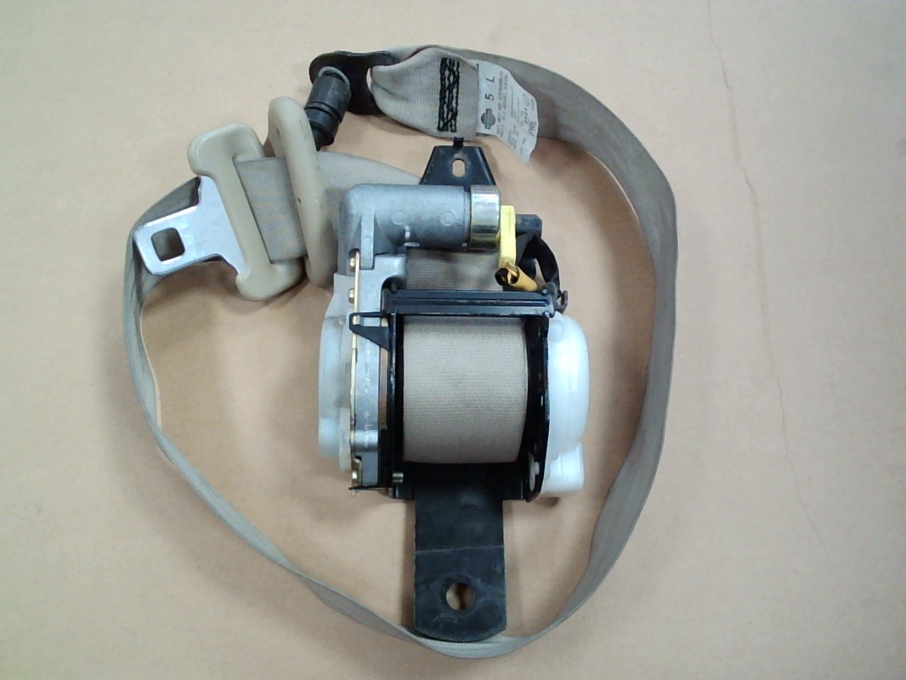 Ремень безопасности NIS SERENA C24 Front LH /Светлый/ 2002 [б/у]