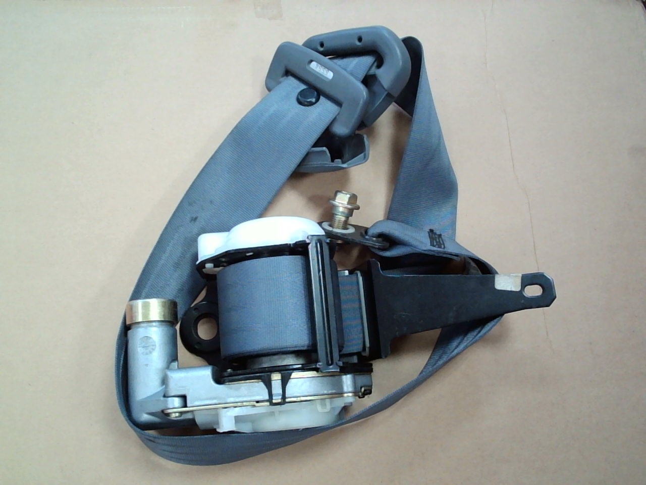 Ремень безопасности DAI TERIOS KID J111G Front LH /серый/ 2002 [б/у]