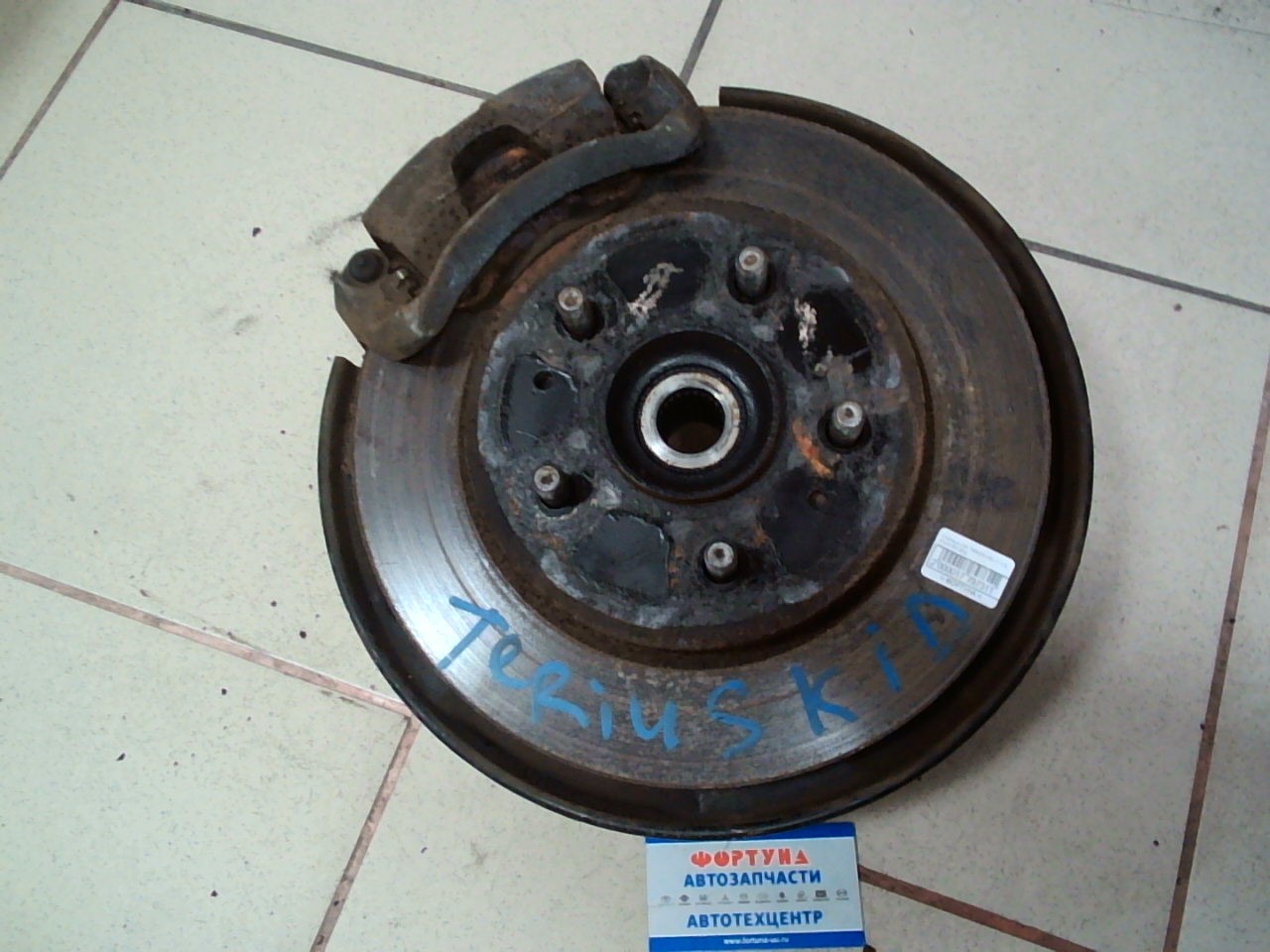 Ступица DAI TERIOS KID J111G Front RH [б/у] /ступица+диск+суппорт+поворотный кулак/