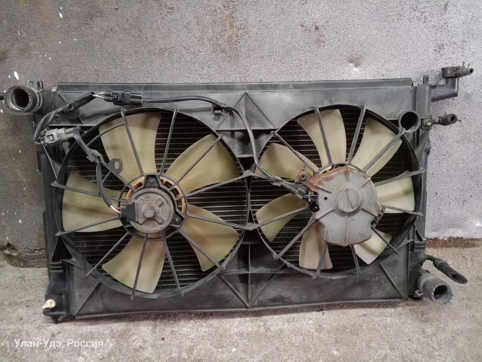 Радиатор TOY WISH ZNE10 1ZZ-FE /+вентилятор/ [б/у] Для АТ