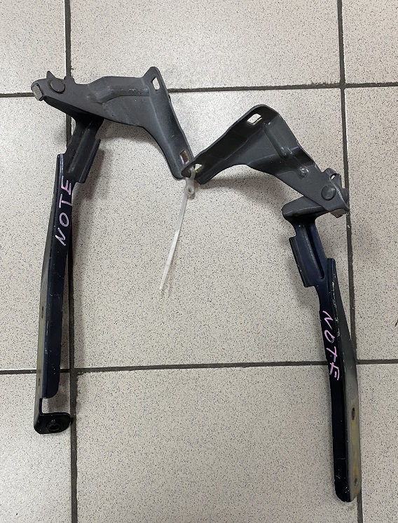 Петля капота NIS NOTE E11 '05 /RH+LH/ [65400-1U600+65401-1U600] [б/у]