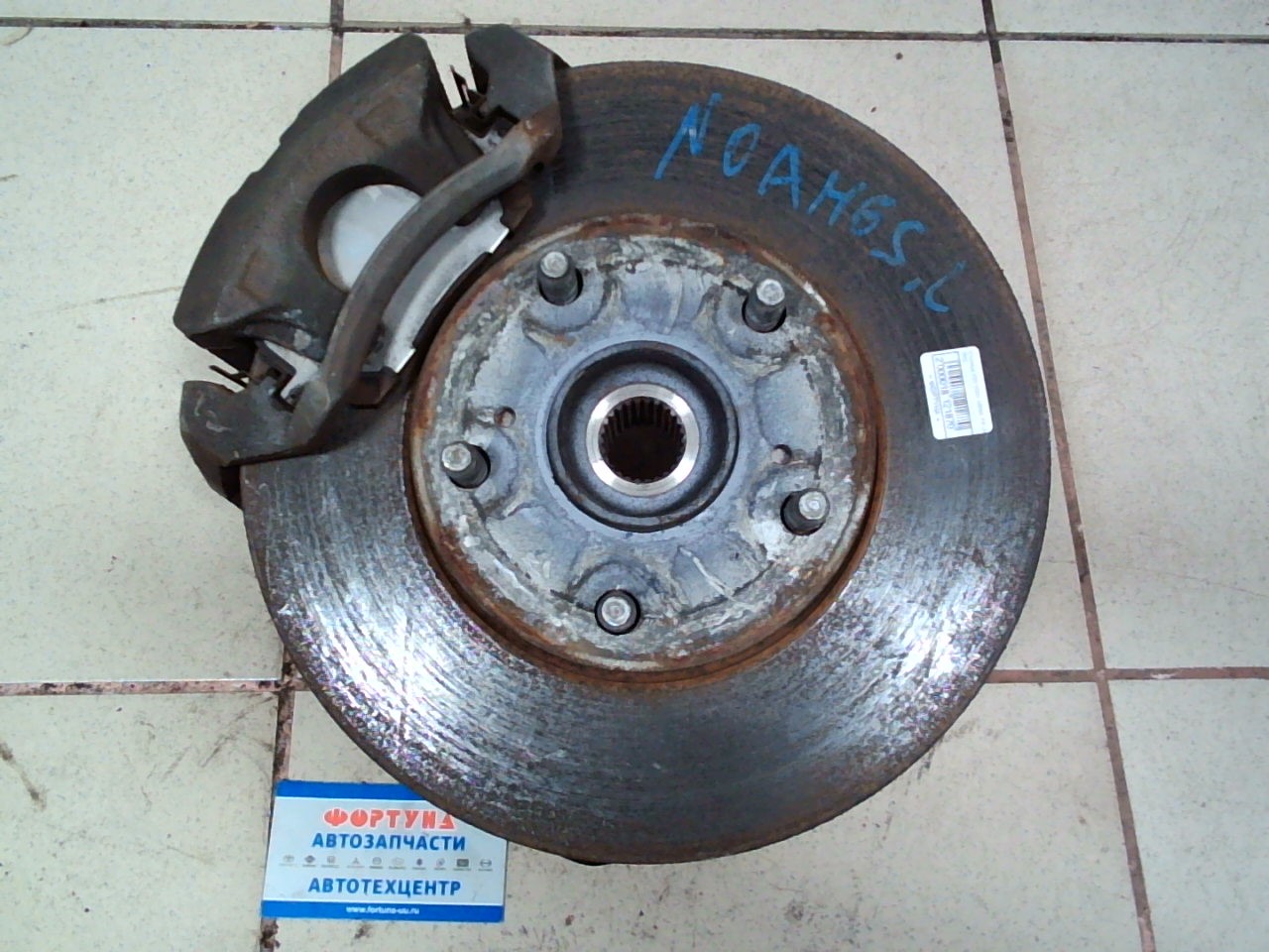 Ступица TOY VOXY AZR65  FR LH [б/у]