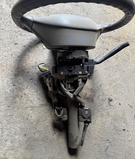 Рулевая колонка DAI TERIOS-KID /Руль с Airbag,  замок зажигания,  гитара правая лом/ [б/у]