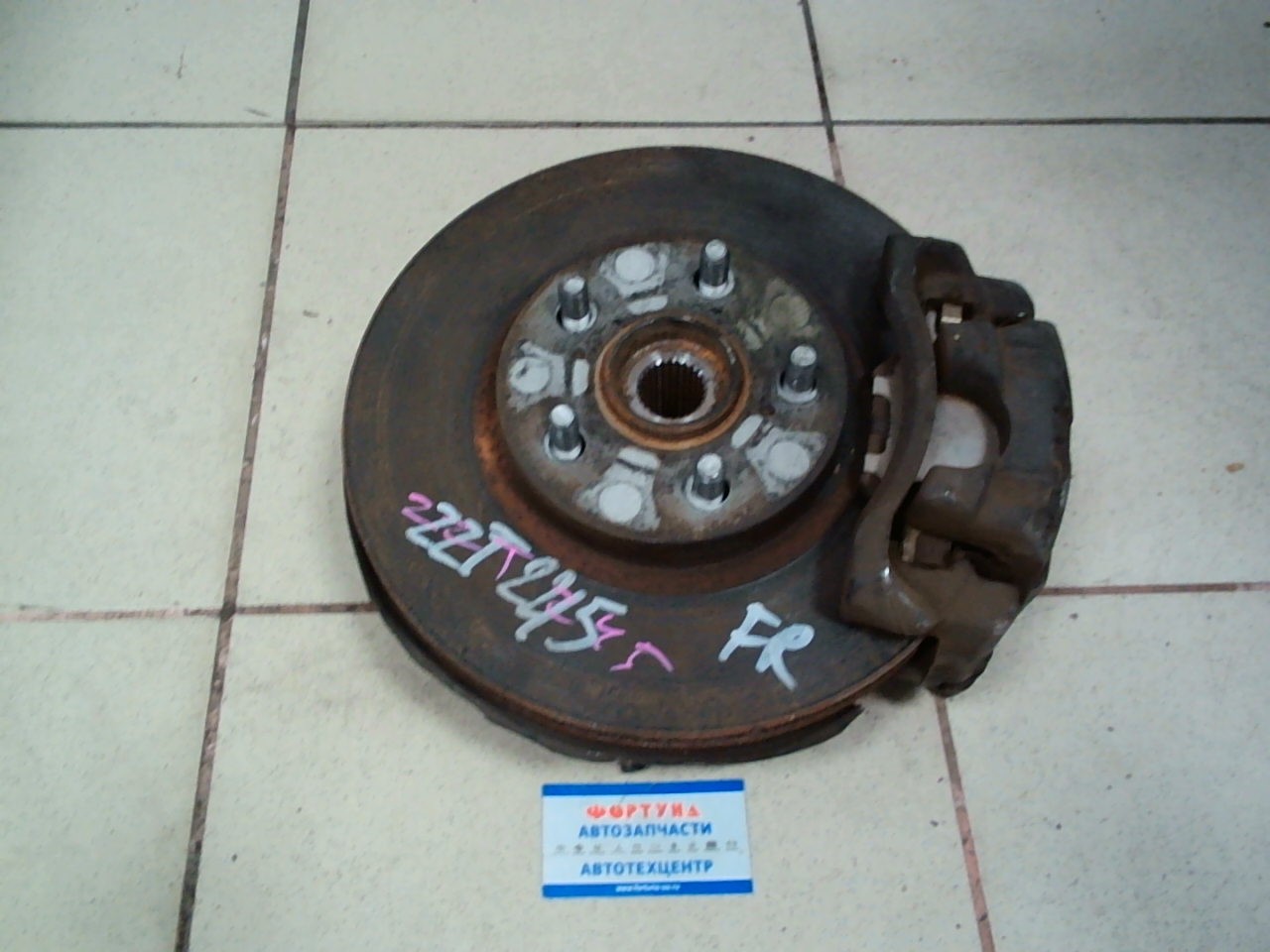 Ступица TOY ALLION ZZT245  FR  RH  [б/у]