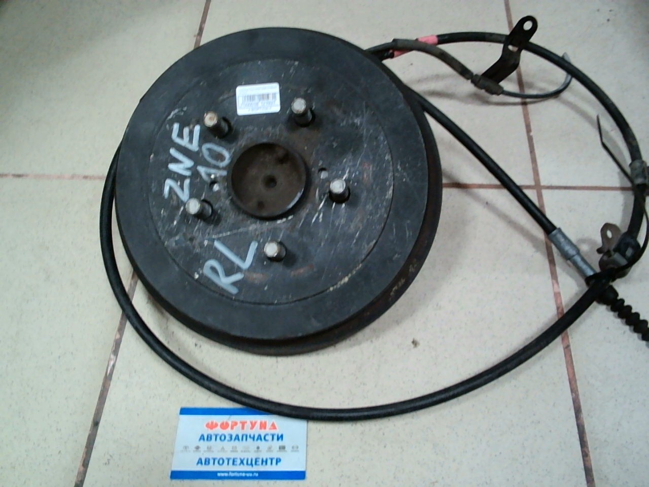 Ступица TOY WISH ZNE10 REAR LH [б/у] (+барабан)