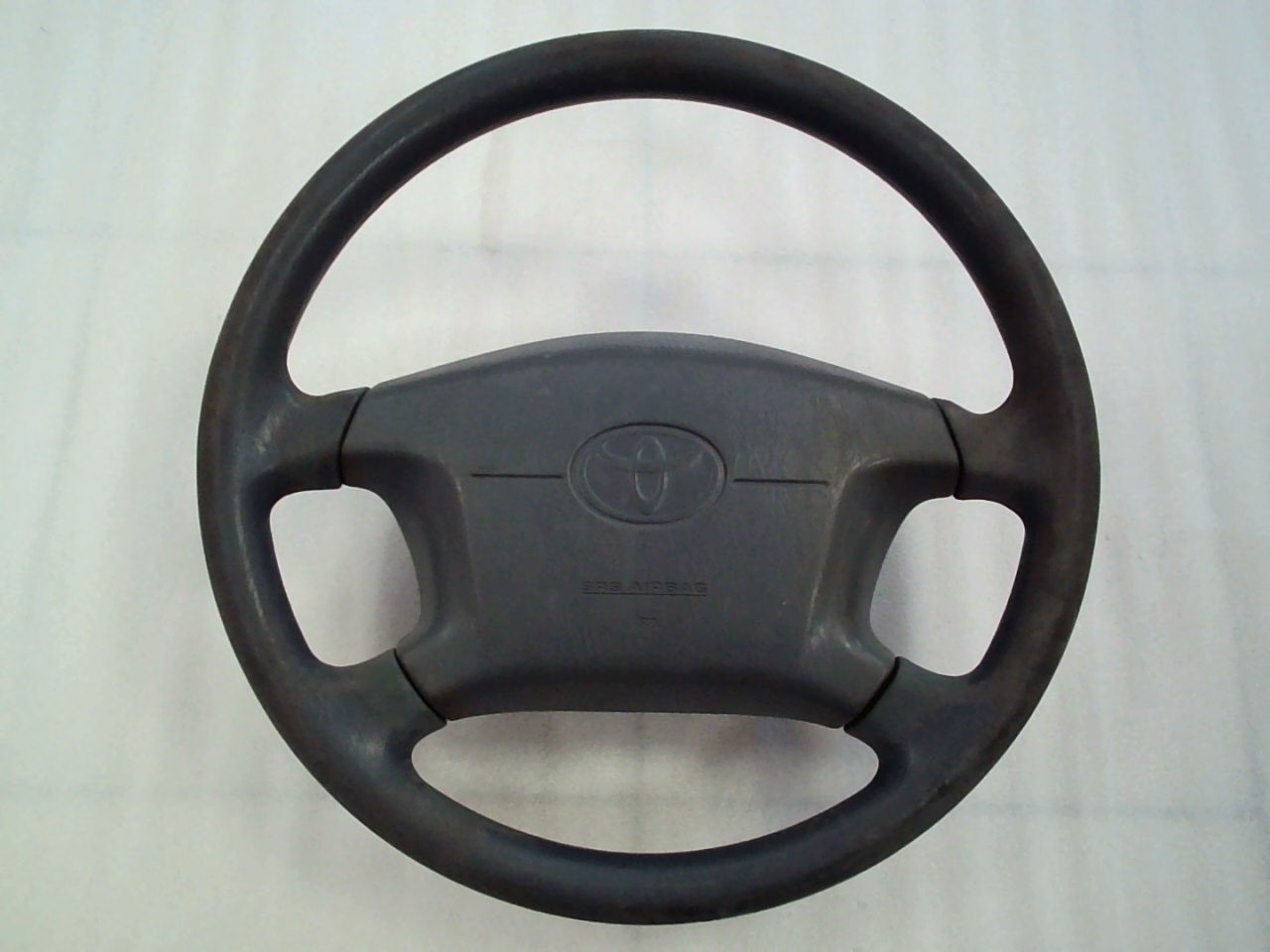 Руль TOY NOAH SR40 1998 /airbag БЕЗ ПАТРОНА/ [б/у]