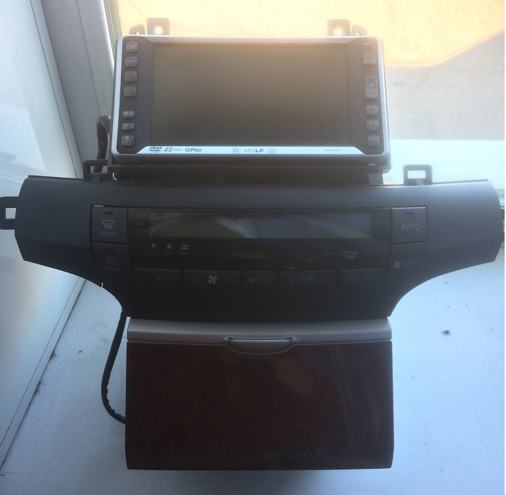 Панель климат контроля TOY ALLION ZZT240 +телевизор темный+DVD ND3N-W52 [б/у]