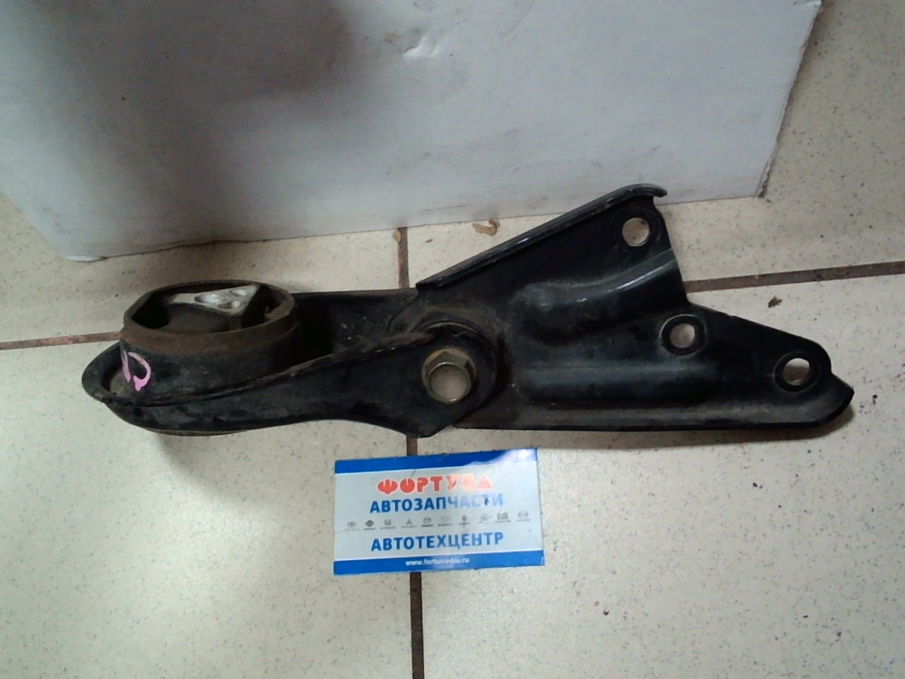 Подушка ДВС MAZ PREMACY CREW REAR BP4S-39-040+BP4N-39-010C [б/у] 