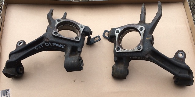 Цапфа задняя TOY SPACIO ZZE124 LH [42305-63010] [б/у] 