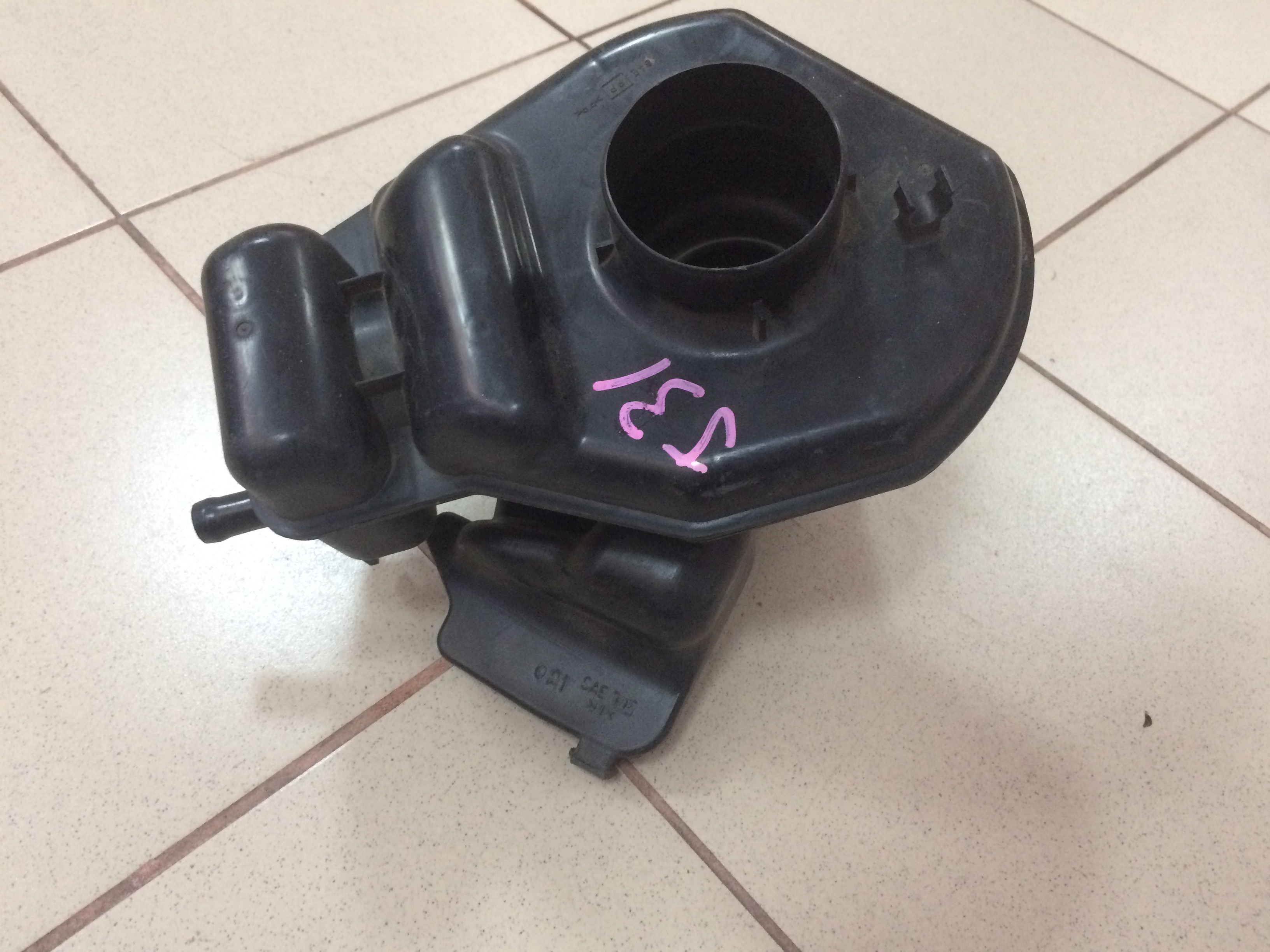 Воздухозаборник NIS Teana J31 '03-'07 [16576-9Y400/16576-9Y40A] [б/у]