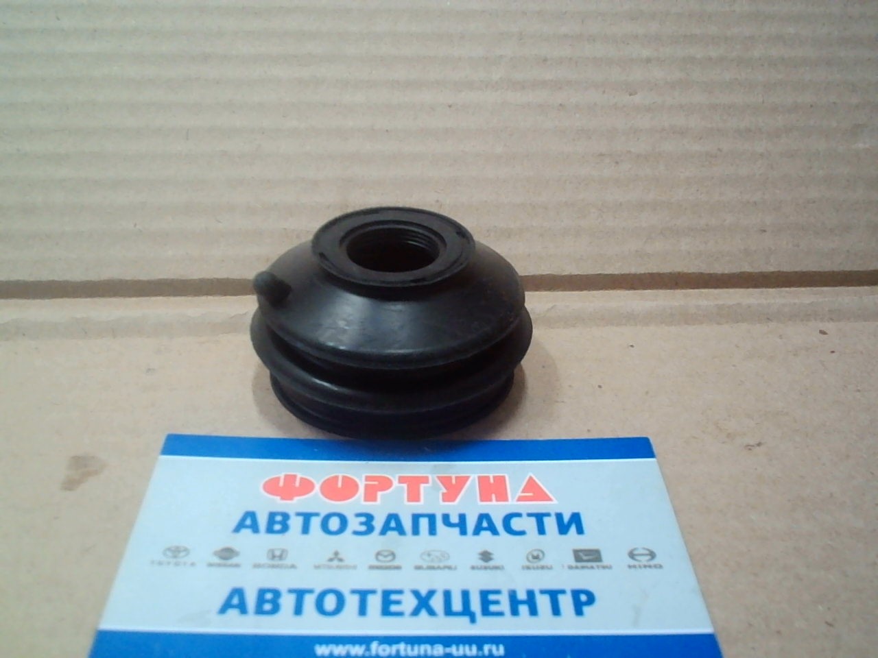 Пыльник шаровой 43345-30010  NIPPON /CROWN GS14#/