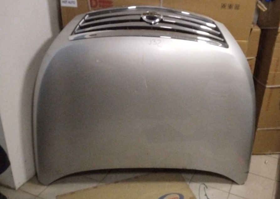 Капот NIS Teana J32 '08 /серебро/[F510M-JN2MA] + решётка [62310-JN00A] [б/у]