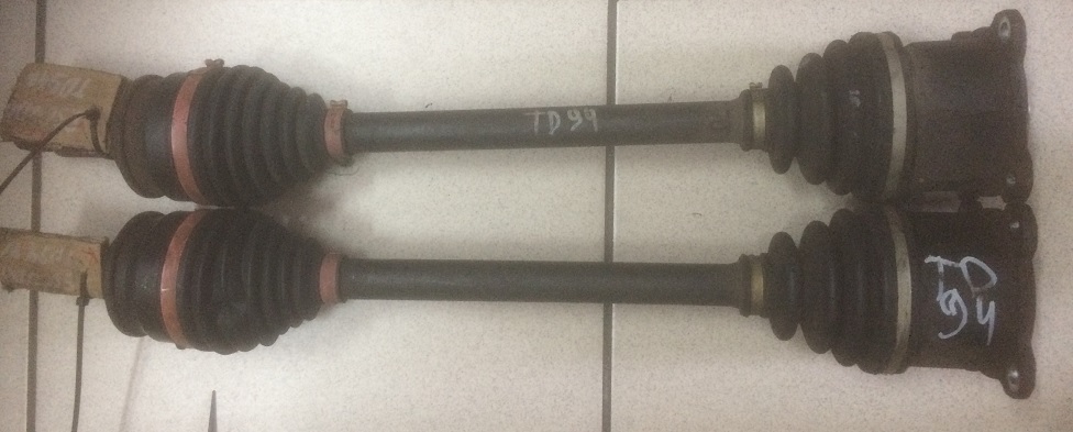 Привод SUZ ESCUDO TD94/TD54 '07 REAR LH=RH [б/у]