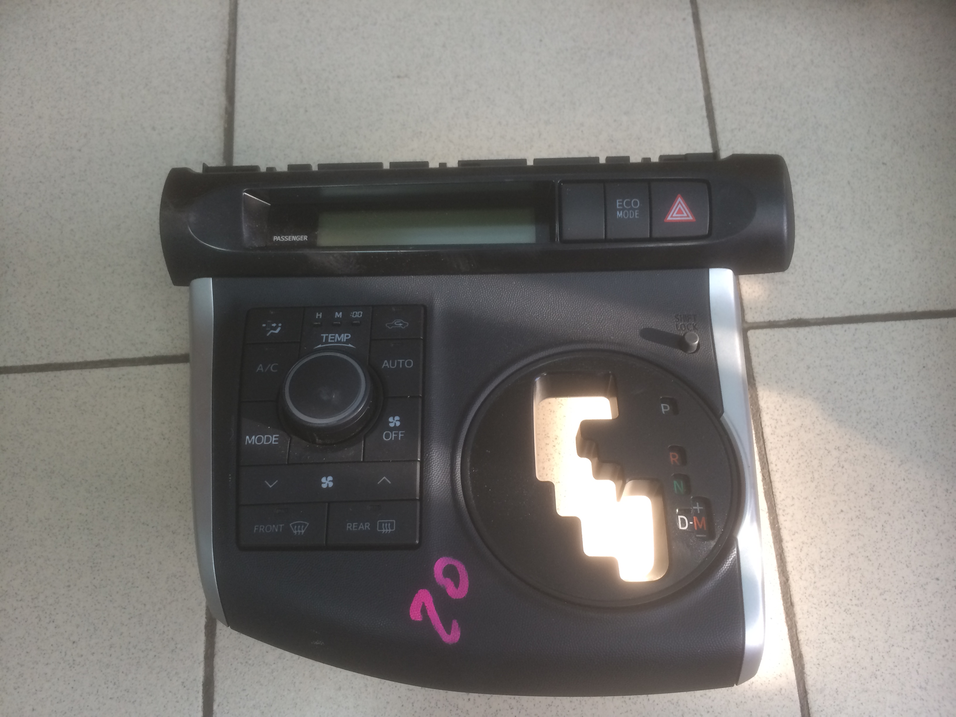 Панель климат контроля TOY WISH ZGE20 '09 [б/у]