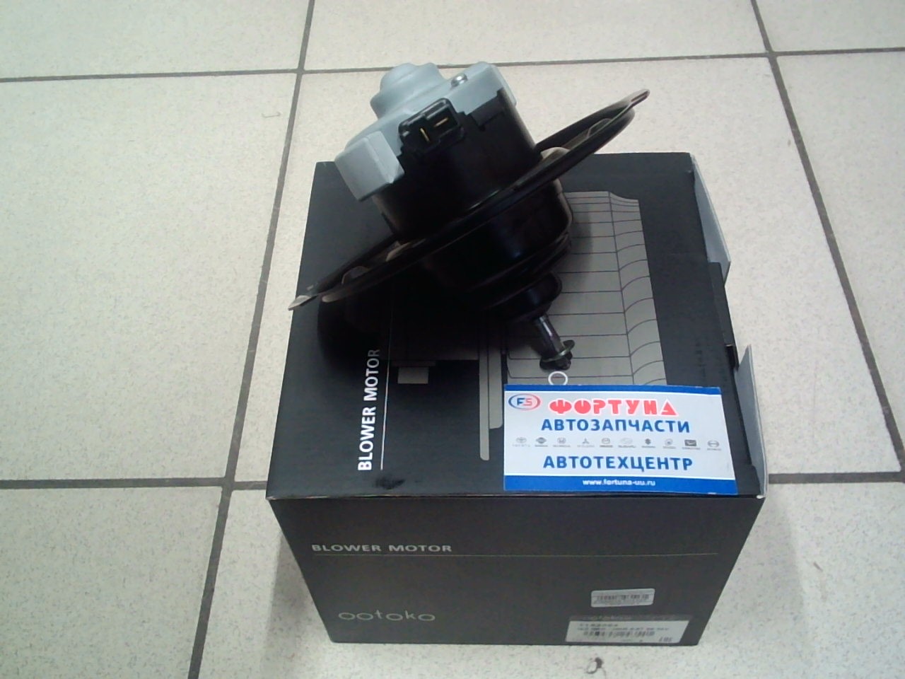 Мотор отопления салона AD-IS02 (1103004) OOtOkO /ISUZU ELF NPR/NKR 86-94 24V/ БЕЗ крыльчатки