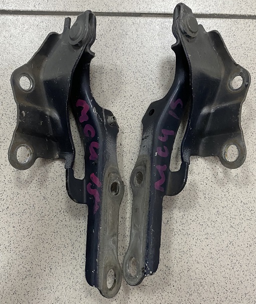 Петля капота TOY HARRIER MCU15 /RH+LH/ [53410-48010+53420-48010] [б/у]