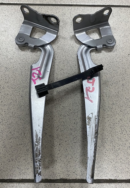 Петля капота TOY RUSH J210 LH+RH [53420-B4010+53410-B4010] [б/у]