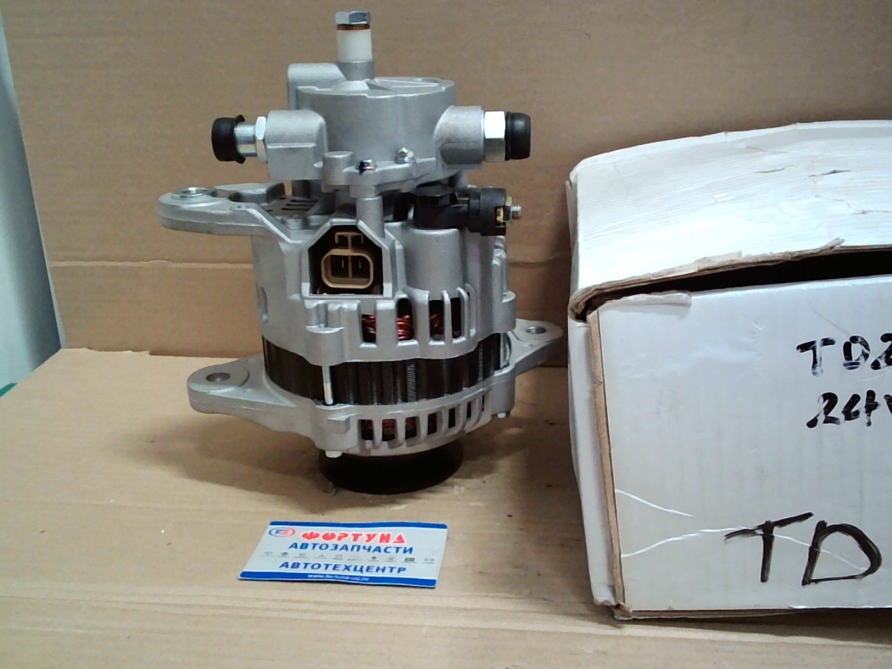 Генератор TD27, TD23, BD30 [23100-10T07] TW /24V, 40A (с вакуумным насосом)/фишк.квад.. 2pin/шкив 1 вал./