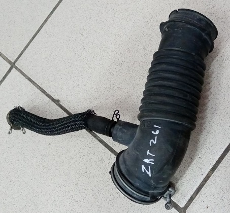 Патрубок воздушный TOY Premio ZRT261 [17881-37140] [б/у]