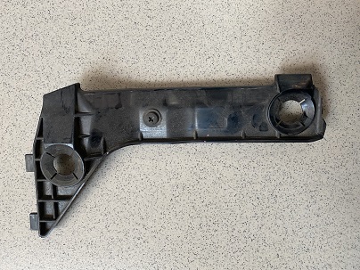 Клипса бампера TOY NOAH KR42, SR50 [52156-28030] /Rear LH/ [б/у]