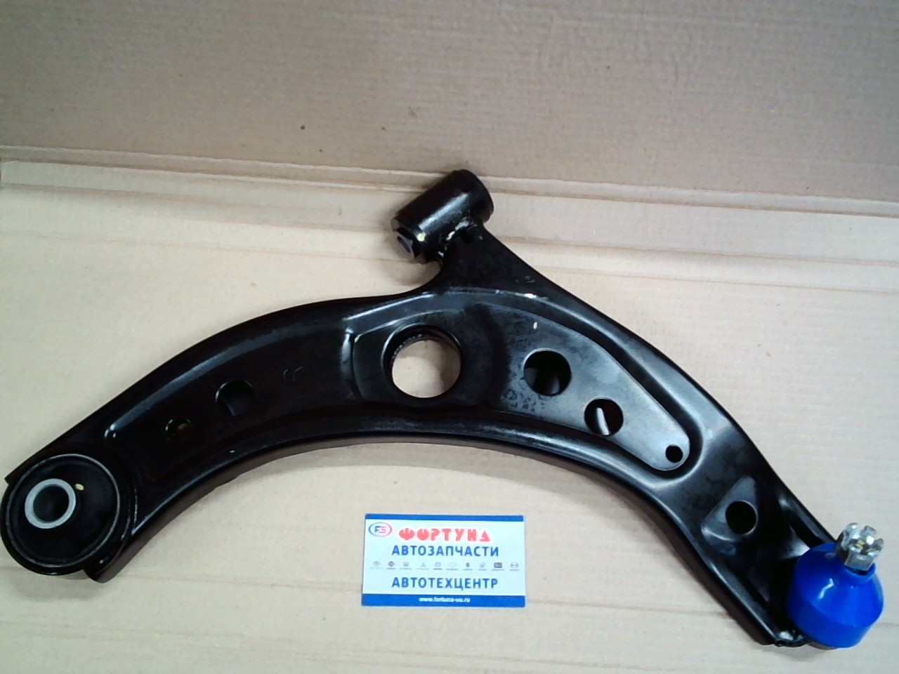 Рычаг 48068-B1070 TW /Передний Правый PASSO KGC10,  KGC15/