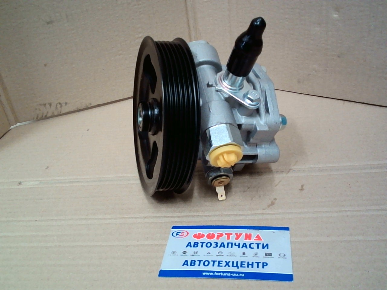 Насос гидроусилителя 4450A107 TW /CV4W,  CV5W X3A,  CX4A,  CY3A 4B10,  4B11,  4B12/