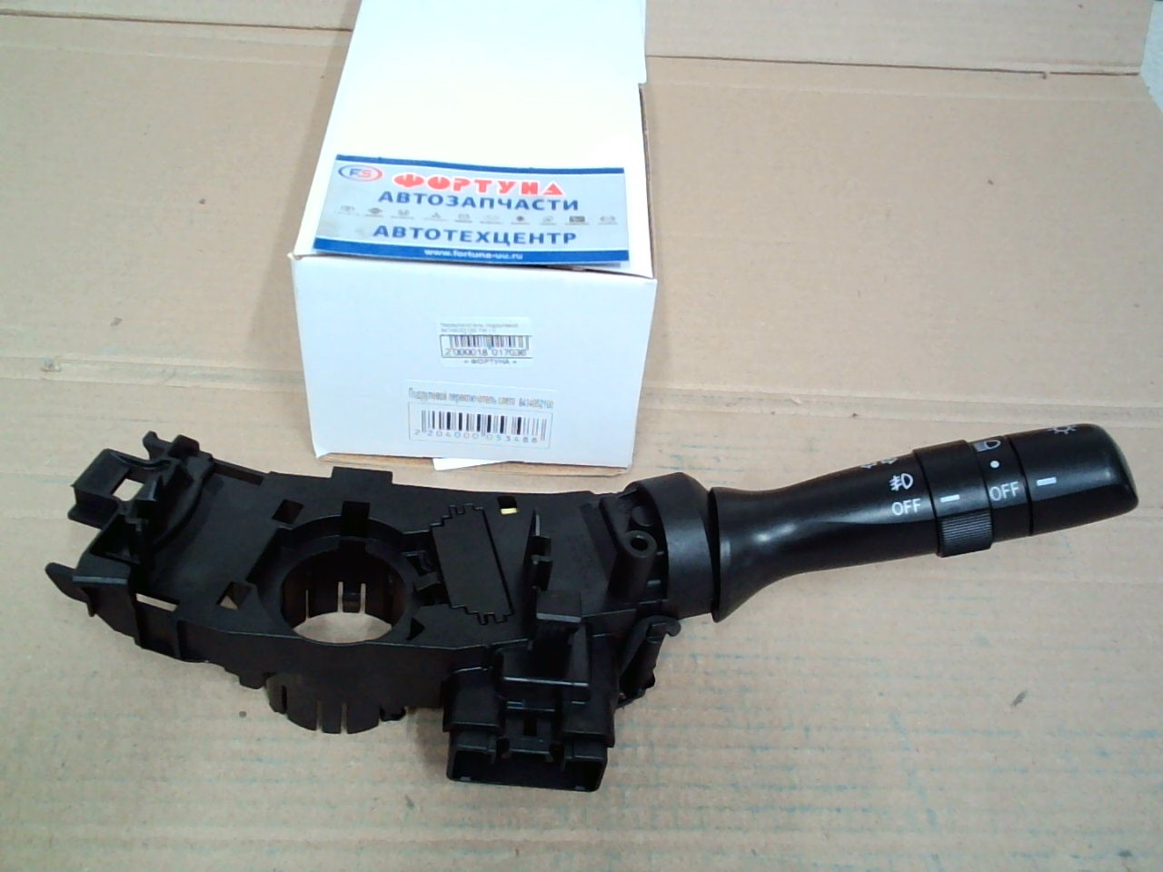 Переключатель подрулевой 84140-52100 TW / С туманкой, Corolla/Axio 06-12.Правый руль/