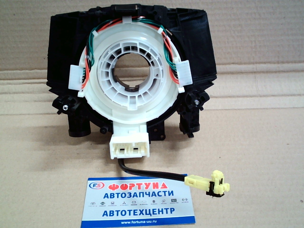 Шлейф подрулевой B5567-JH00A DAGGER /X-TRAIL NT31,  ELGRAND E51/ (Прав. руль)