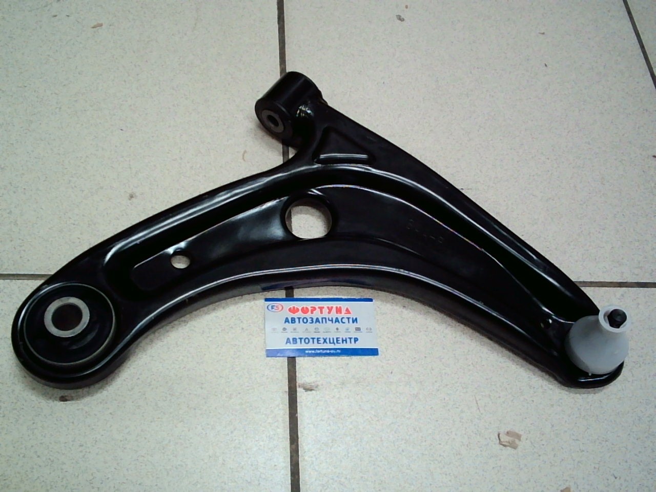 Рычаг 51350-SAA-E01 DAGGER /FRONT LOW RH FIT GD1 '01-'06/