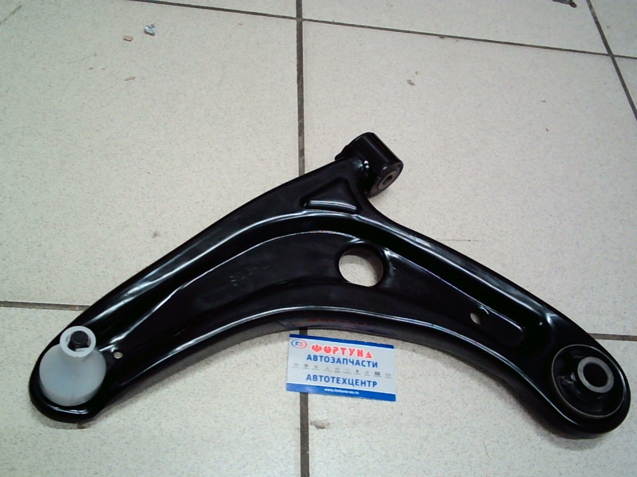 Рычаг 51360-SAA-E01 DAGGER /FRONT LOW LH FIT GD1 '01-'06/