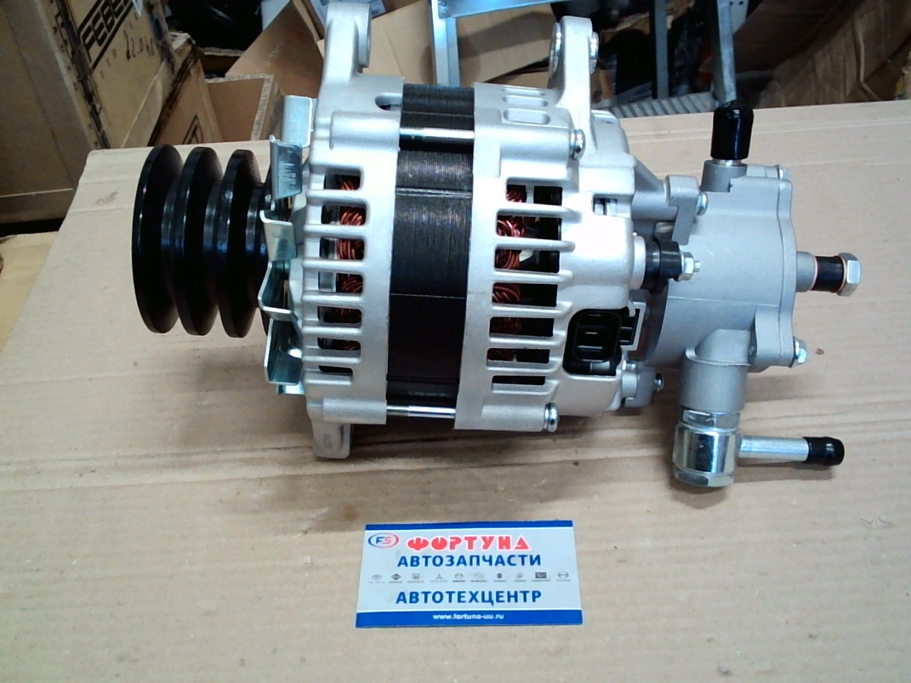 Генератор 4HF1,  4HE1 (DAL017) DAGGER /3V 80A 60cc/